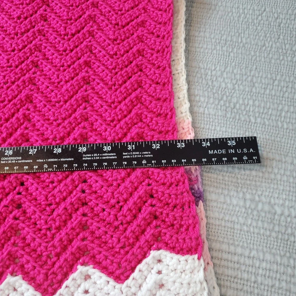 Crochet Throw Blanket Unisex OS Pink Cream Chevron Ripple